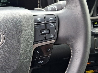 2025 Toyota Camry SE (SE)