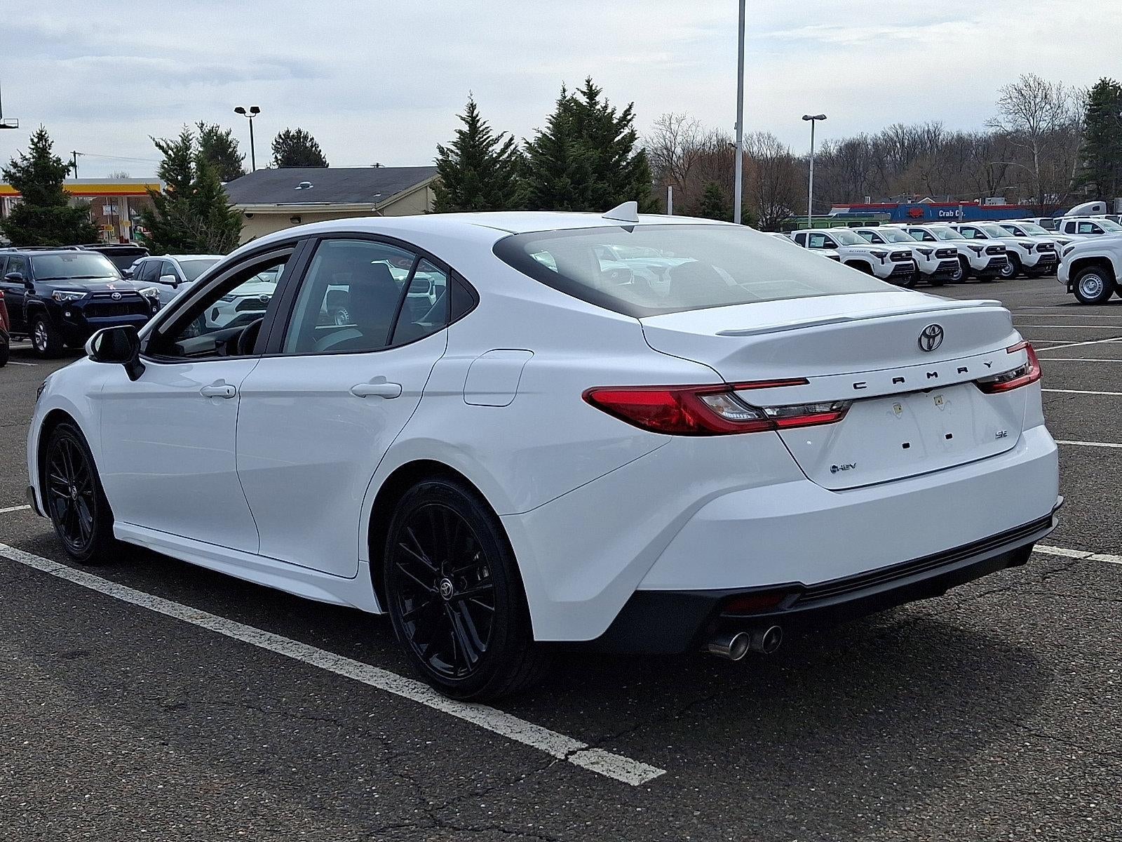 2025 Toyota Camry SE (SE)
