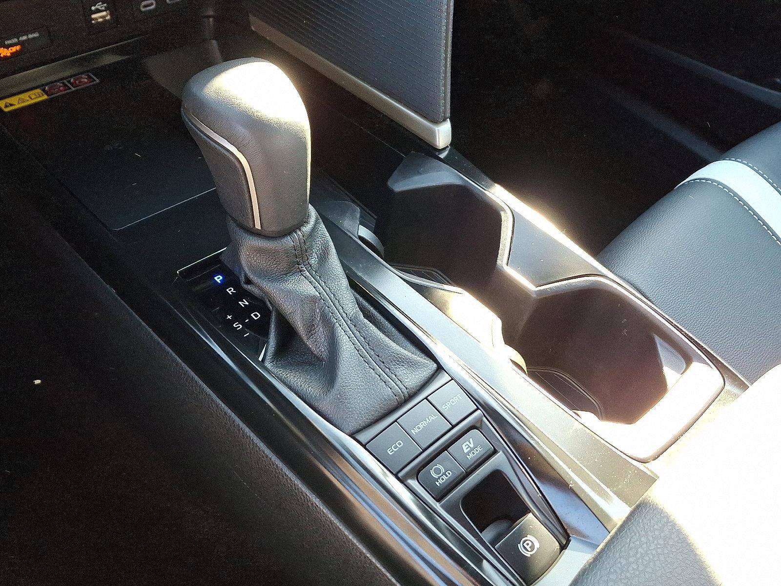 2025 Toyota Camry SE (SE)