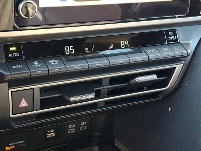 2025 Toyota Camry SE (SE)