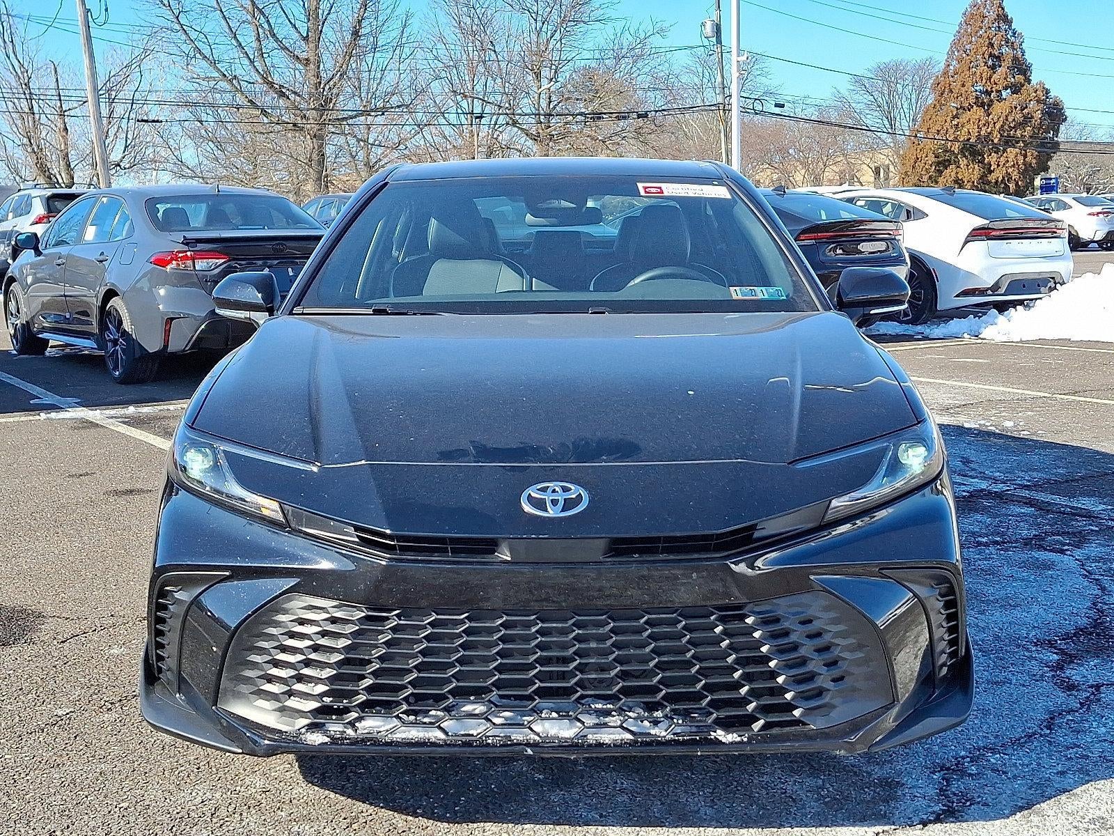 2025 Toyota Camry SE (SE)