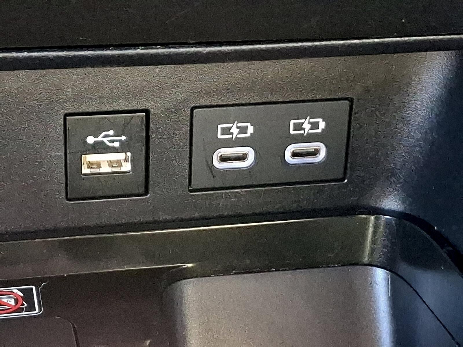 2025 Toyota Camry SE (SE)