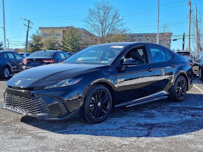 2025 Toyota Camry SE (SE)