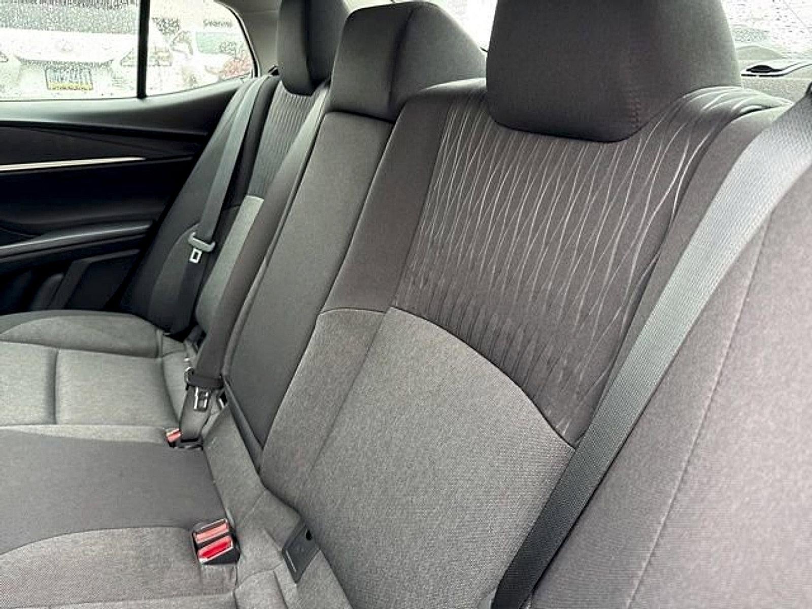 2025 Toyota Camry LE (SE)