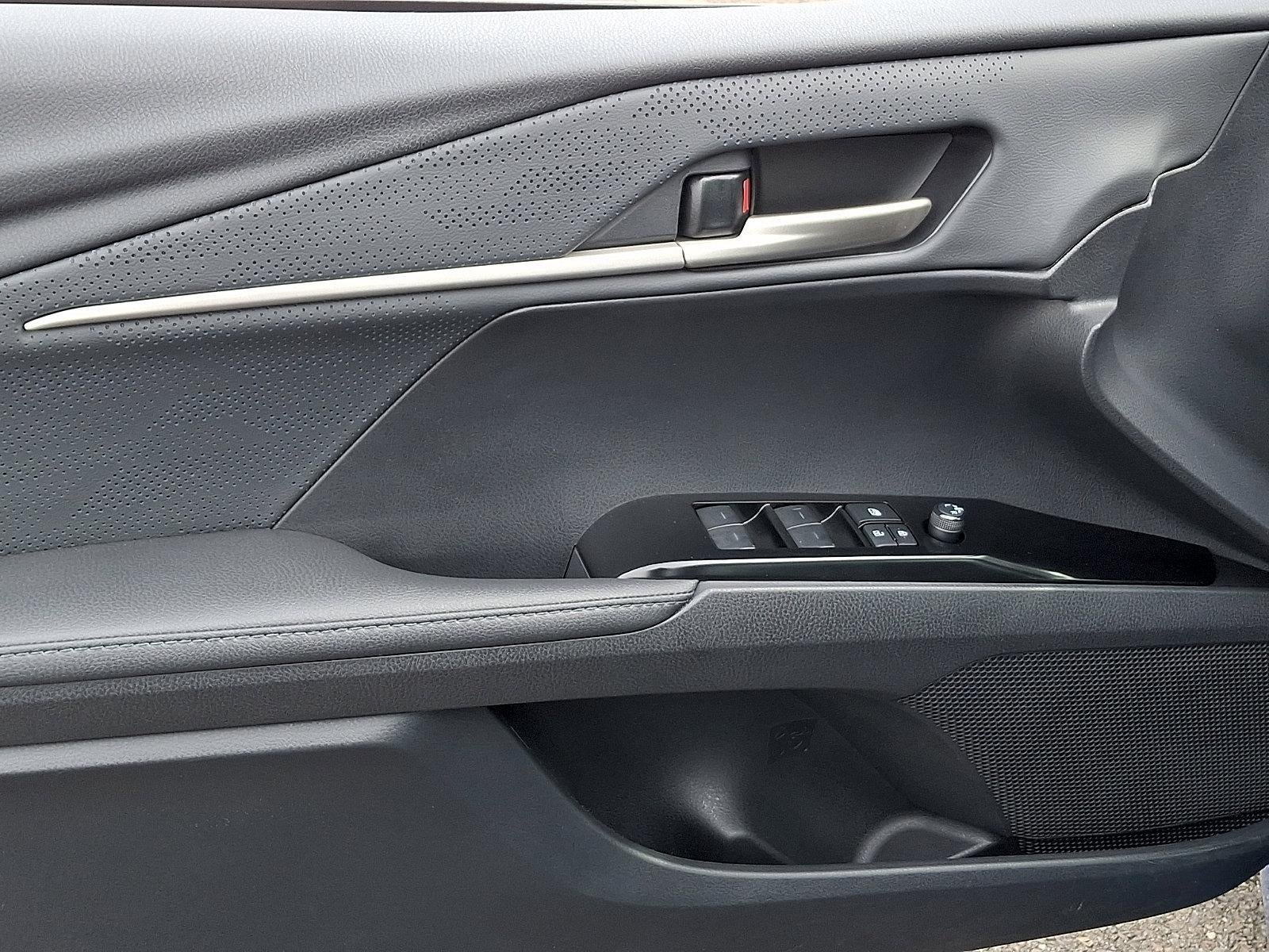 2025 Toyota Camry XSE (Natl)