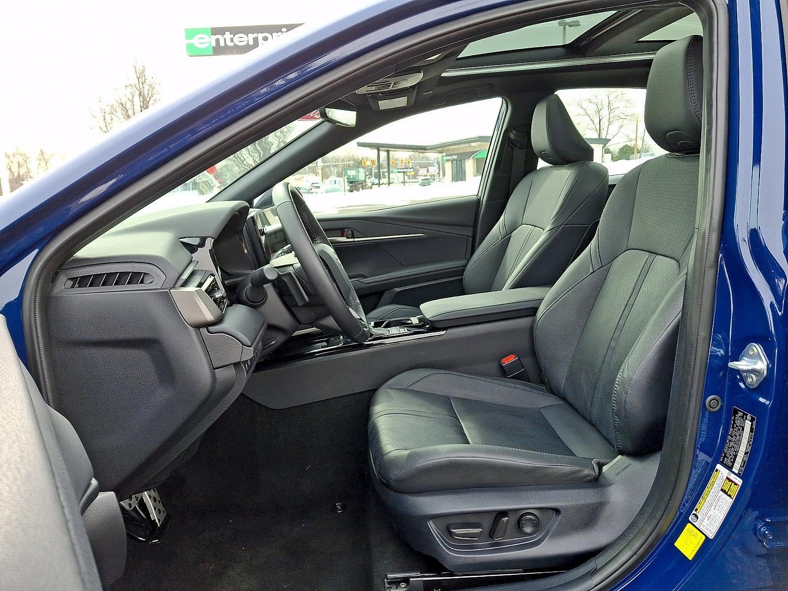 2025 Toyota Camry XSE (Natl)