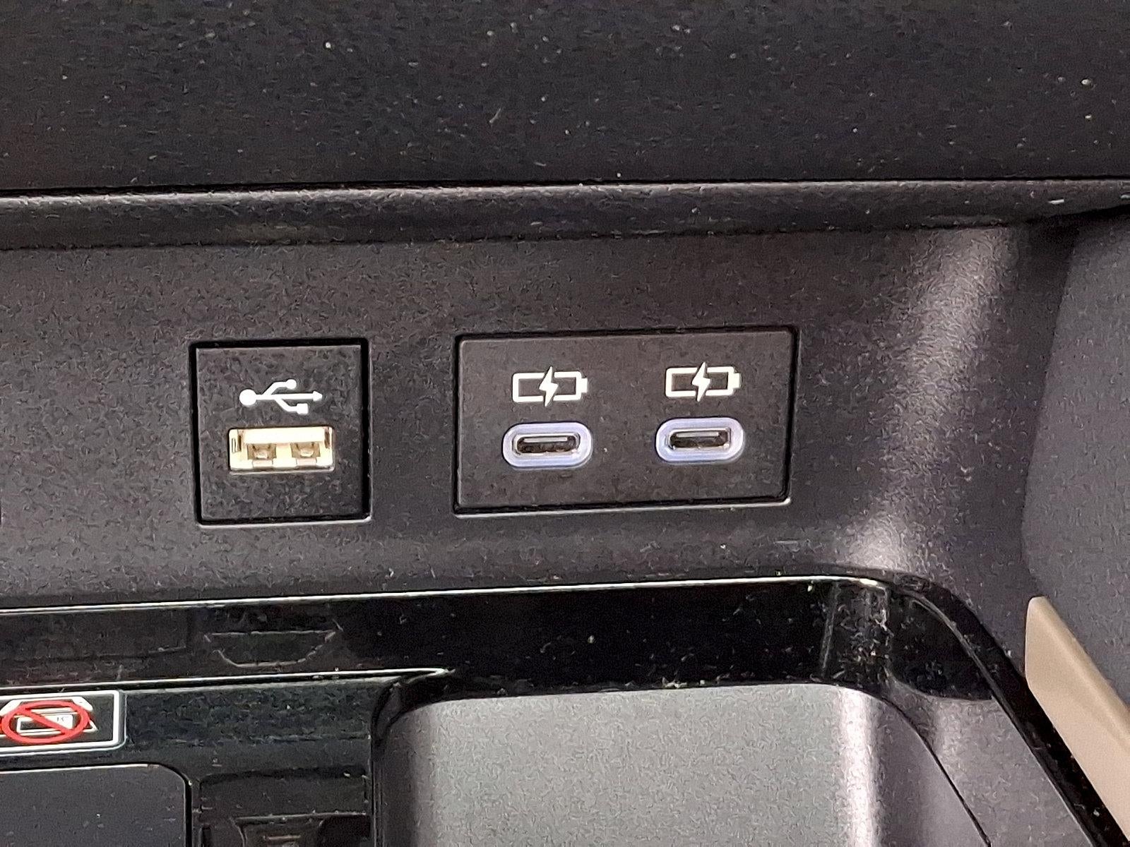 2025 Toyota Camry XSE (Natl)