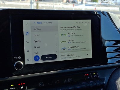 2025 Toyota Camry LE (SE)