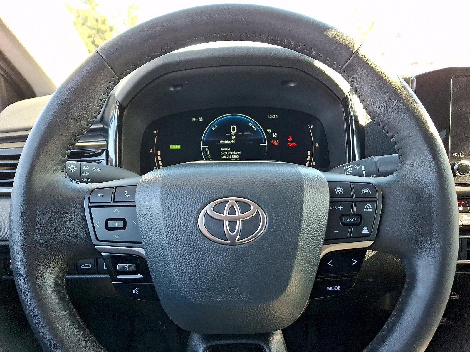 2025 Toyota Camry LE (SE)