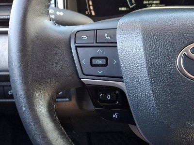 2025 Toyota Camry LE (SE)