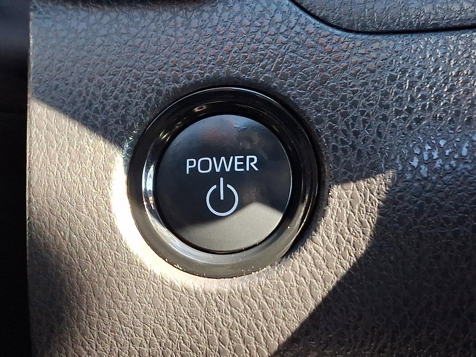 2025 Toyota Camry LE (SE)