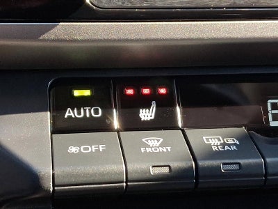 2025 Toyota Camry LE (SE)