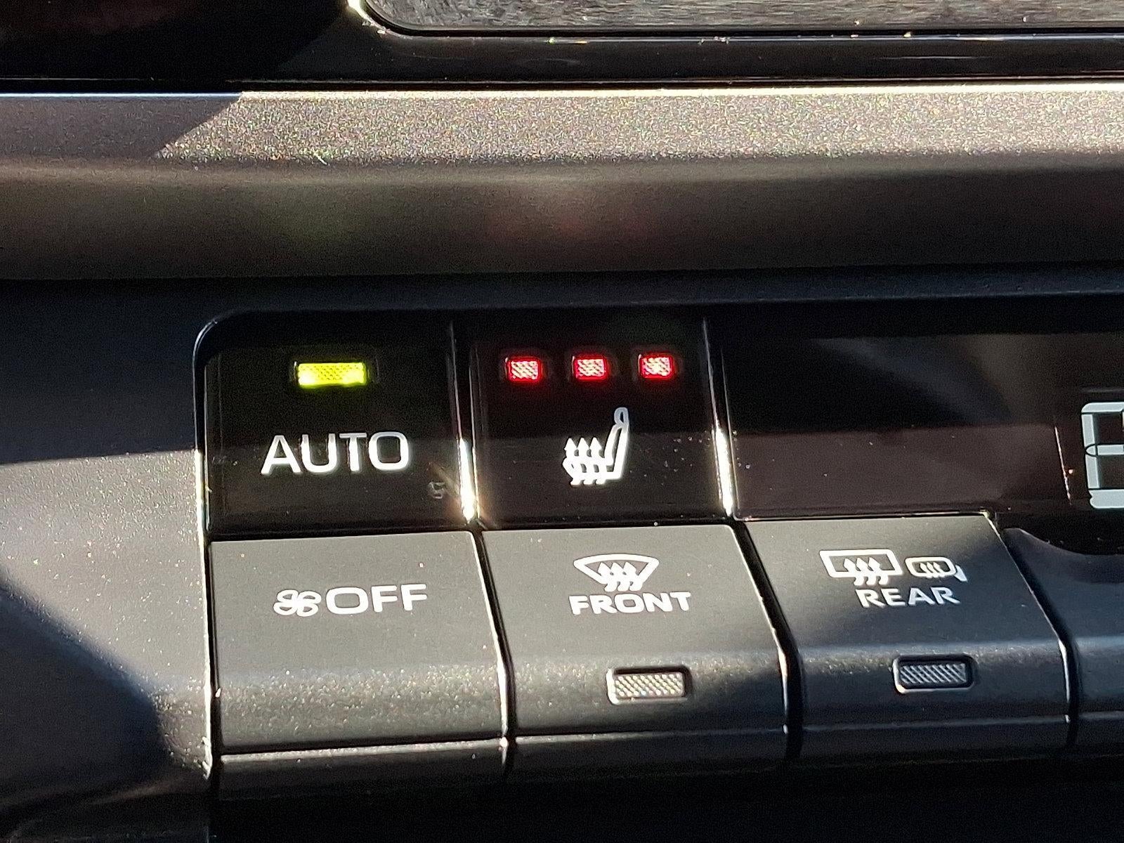 2025 Toyota Camry LE (SE)