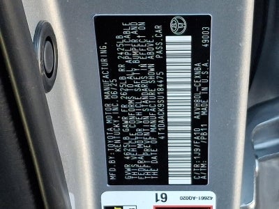 2025 Toyota Camry LE (SE)