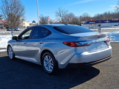 2025 Toyota Camry LE (SE)