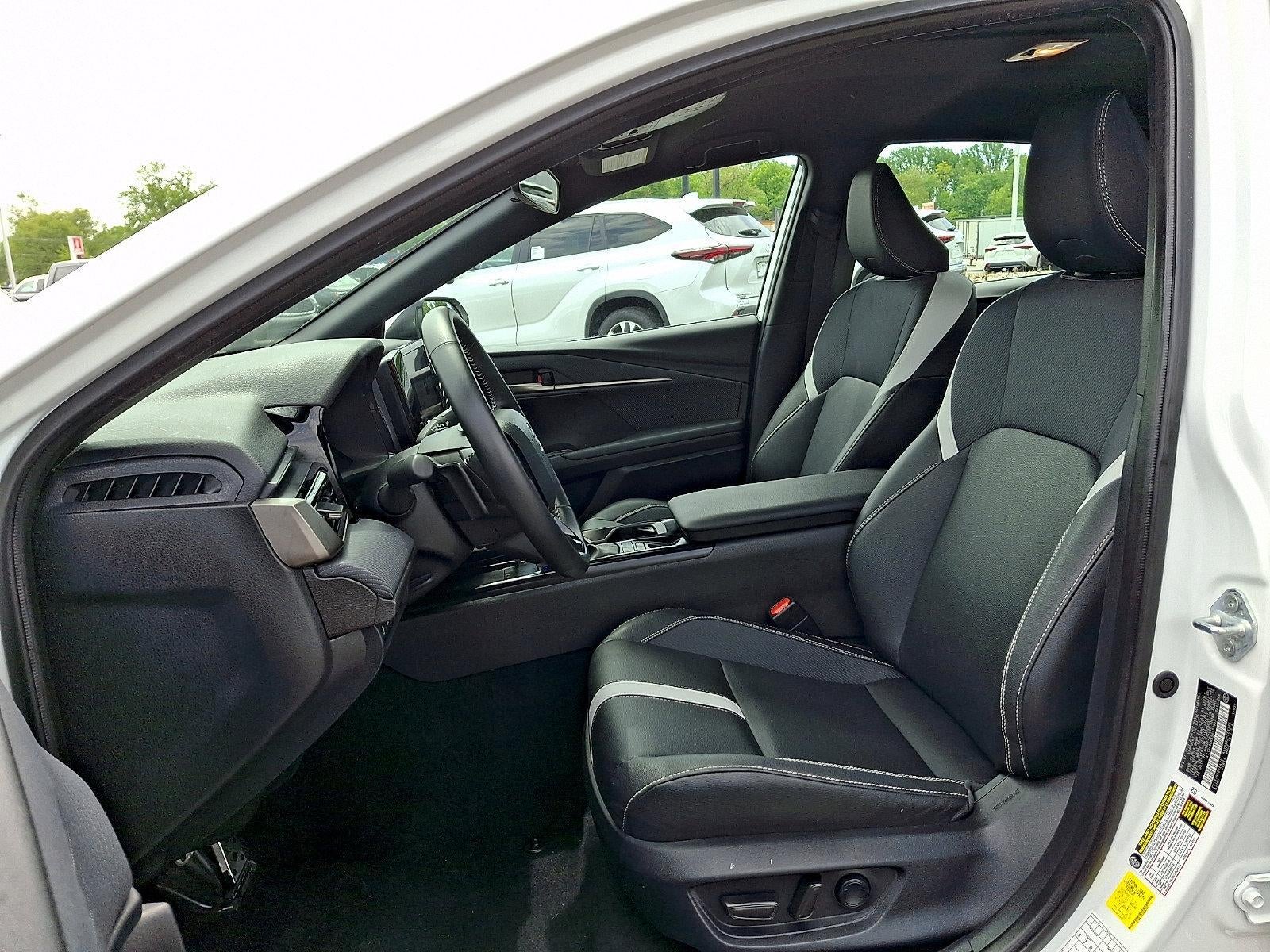 2025 Toyota Camry SE (SE)