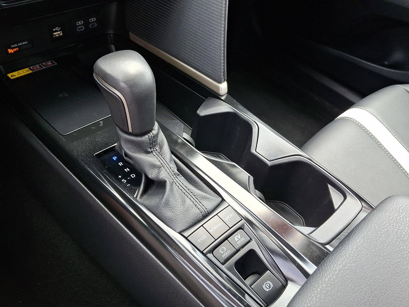 2025 Toyota Camry SE (SE)