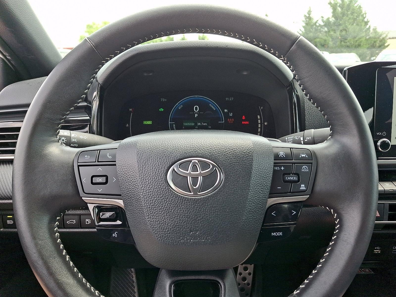 2025 Toyota Camry SE (SE)