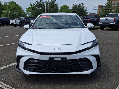 2025 Toyota Camry SE (SE)