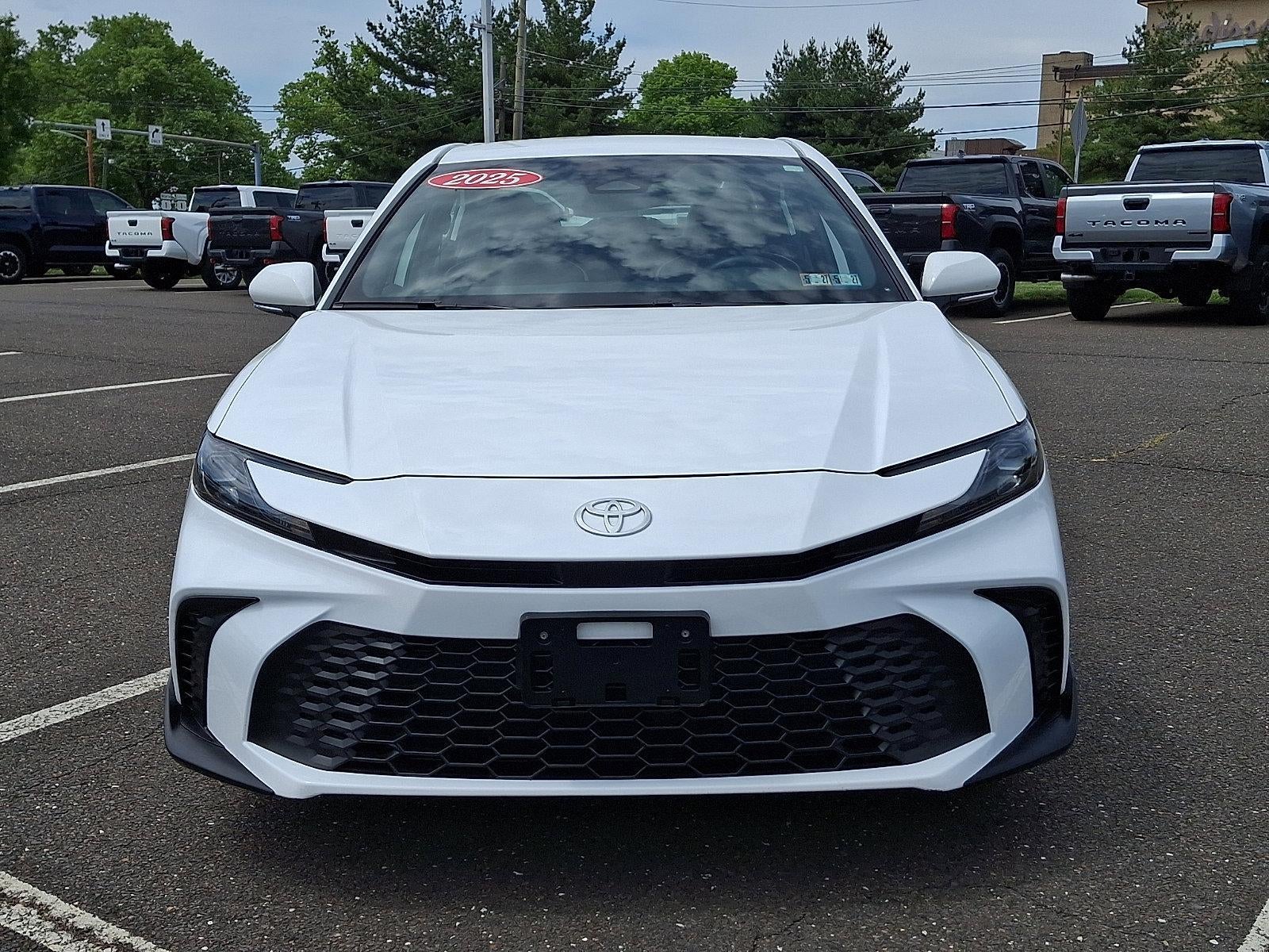 2025 Toyota Camry SE (SE)