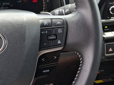 2025 Toyota Camry SE (SE)
