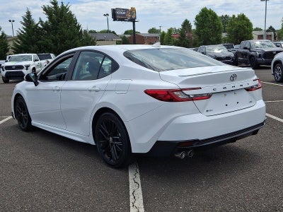 2025 Toyota Camry SE (SE)