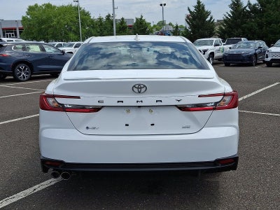 2025 Toyota Camry SE (SE)