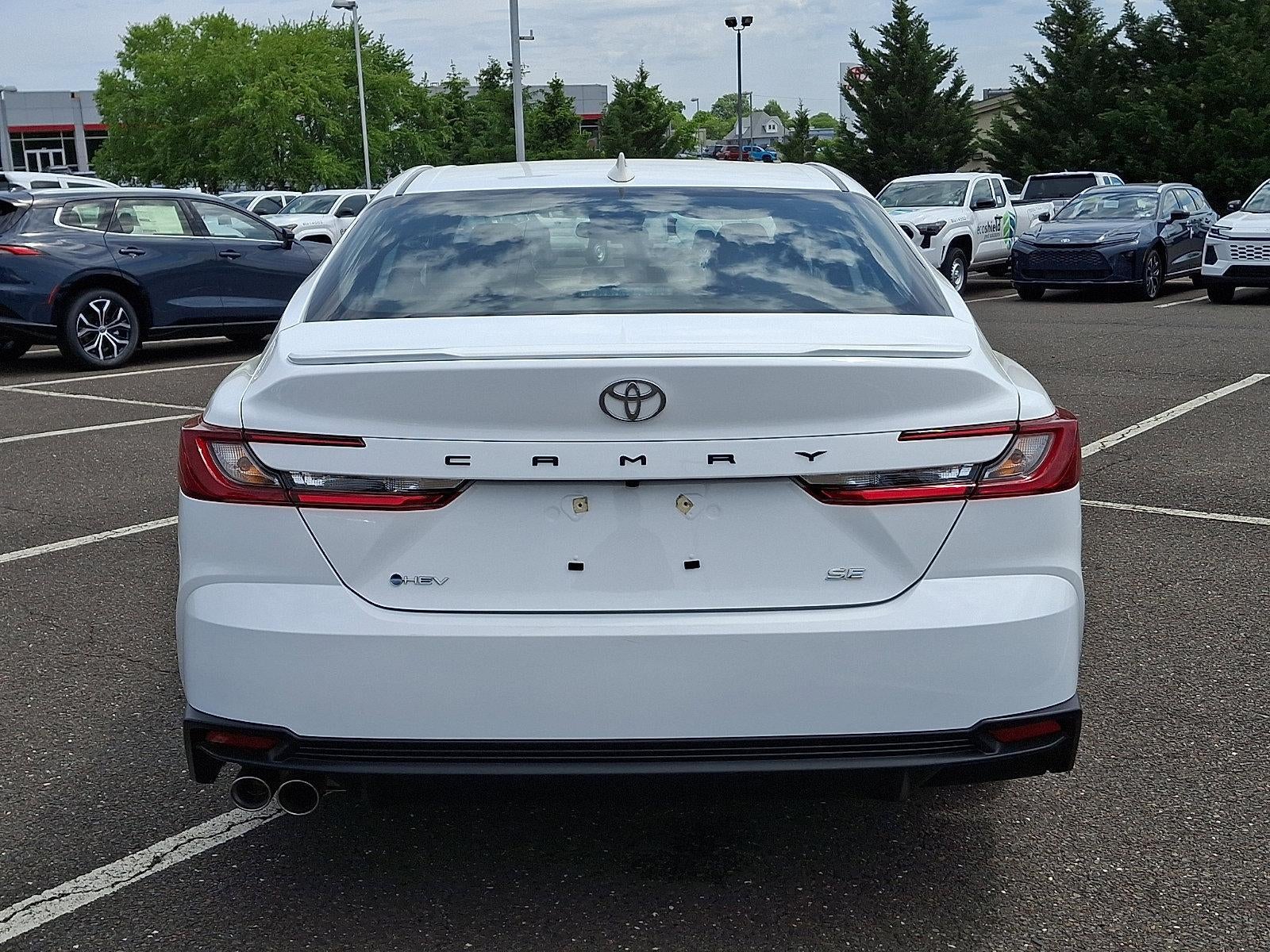 2025 Toyota Camry SE (SE)