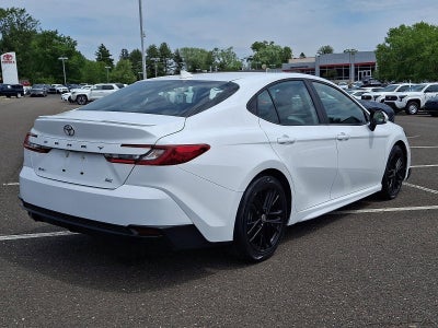 2025 Toyota Camry SE (SE)
