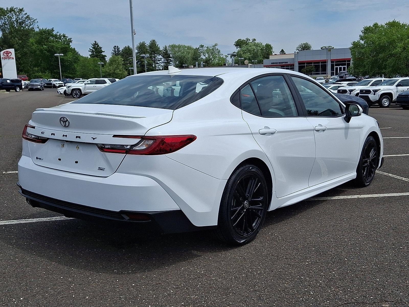 2025 Toyota Camry SE (SE)
