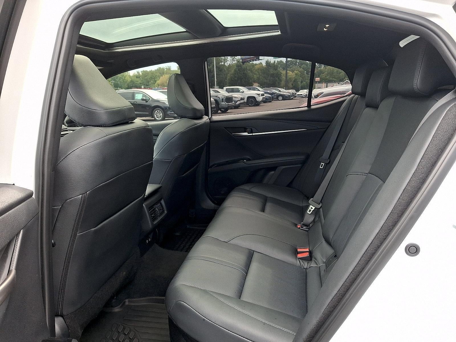 2025 Toyota Camry XSE AWD (Natl)