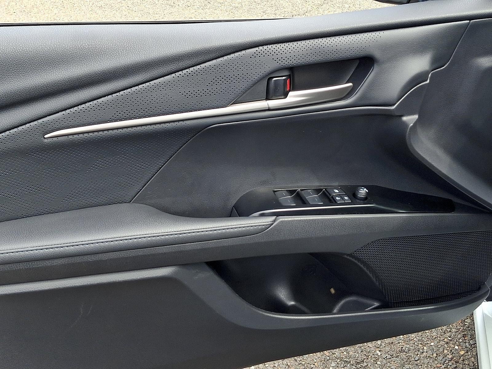 2025 Toyota Camry XSE AWD (Natl)