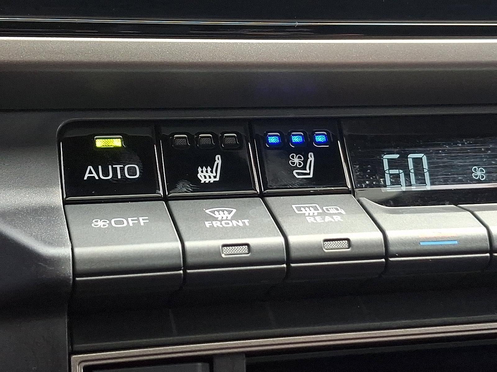 2025 Toyota Camry XSE AWD (Natl)