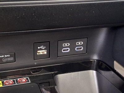 2025 Toyota Camry XSE AWD (Natl)