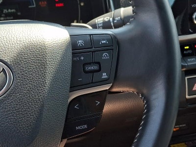 2025 Toyota Camry SE AWD (Natl)