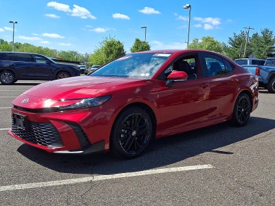 2025 Toyota Camry SE AWD (Natl)