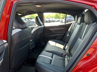 2025 Toyota Camry SE AWD (Natl)