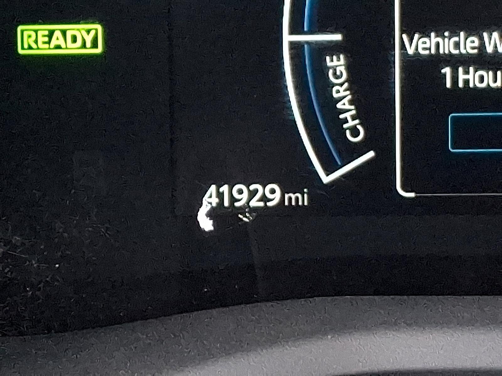 2025 Toyota Camry LE AWD (Natl)