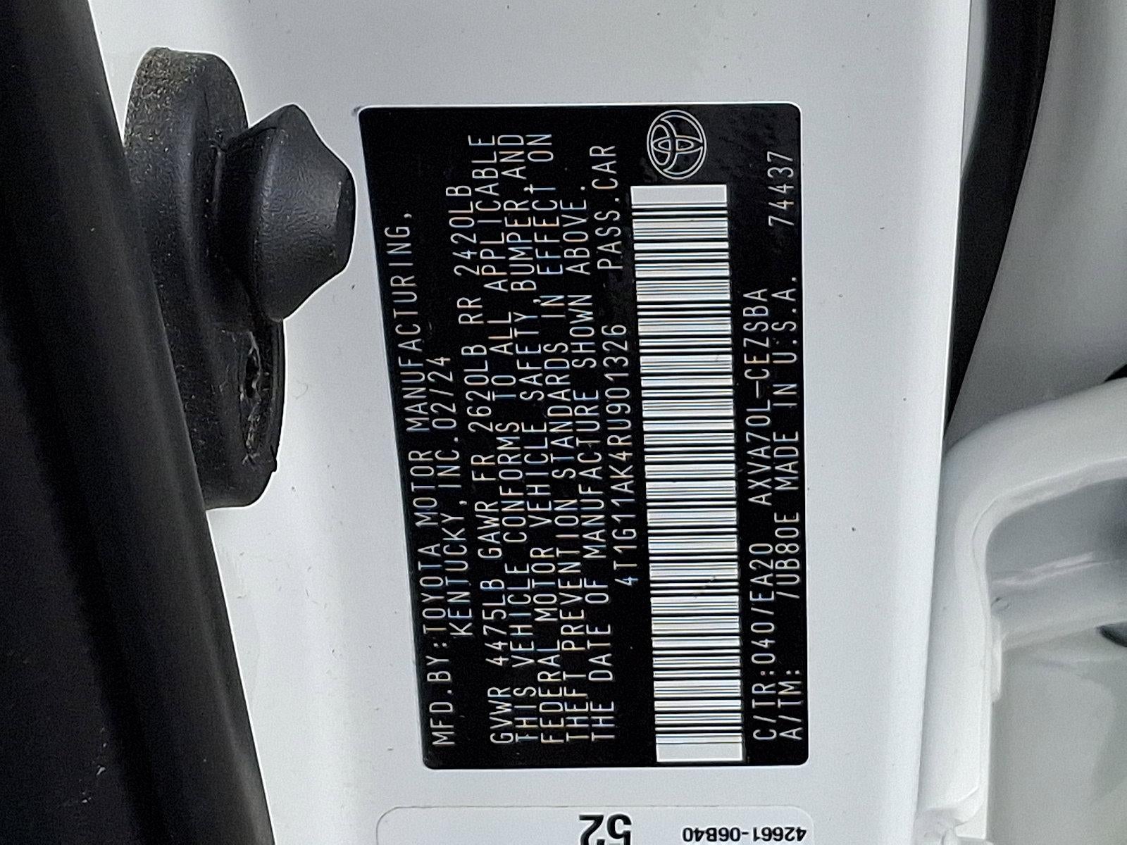 2024 Toyota Camry SE Auto (SE)