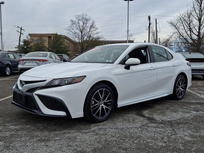 2024 Toyota Camry SE Auto (SE)