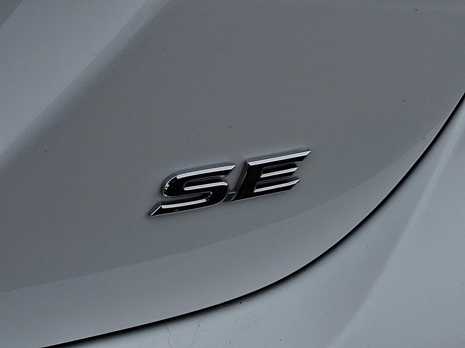 2024 Toyota Camry SE Auto (SE)