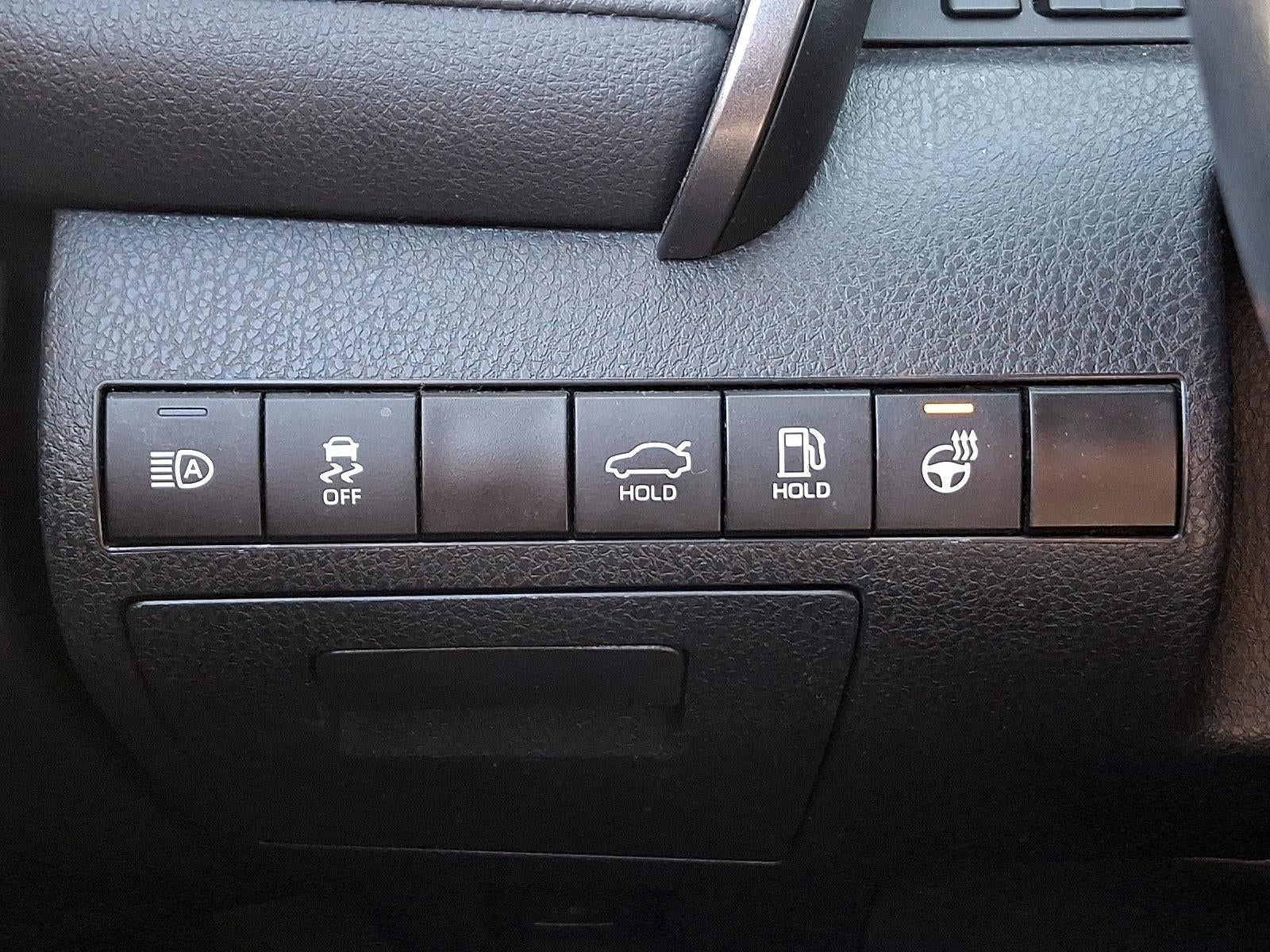 2023 Toyota Camry SE Auto (Natl)