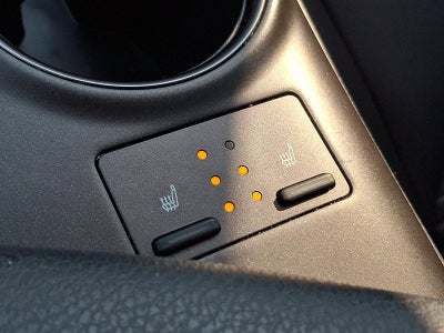 2023 Toyota Camry SE Auto (Natl)