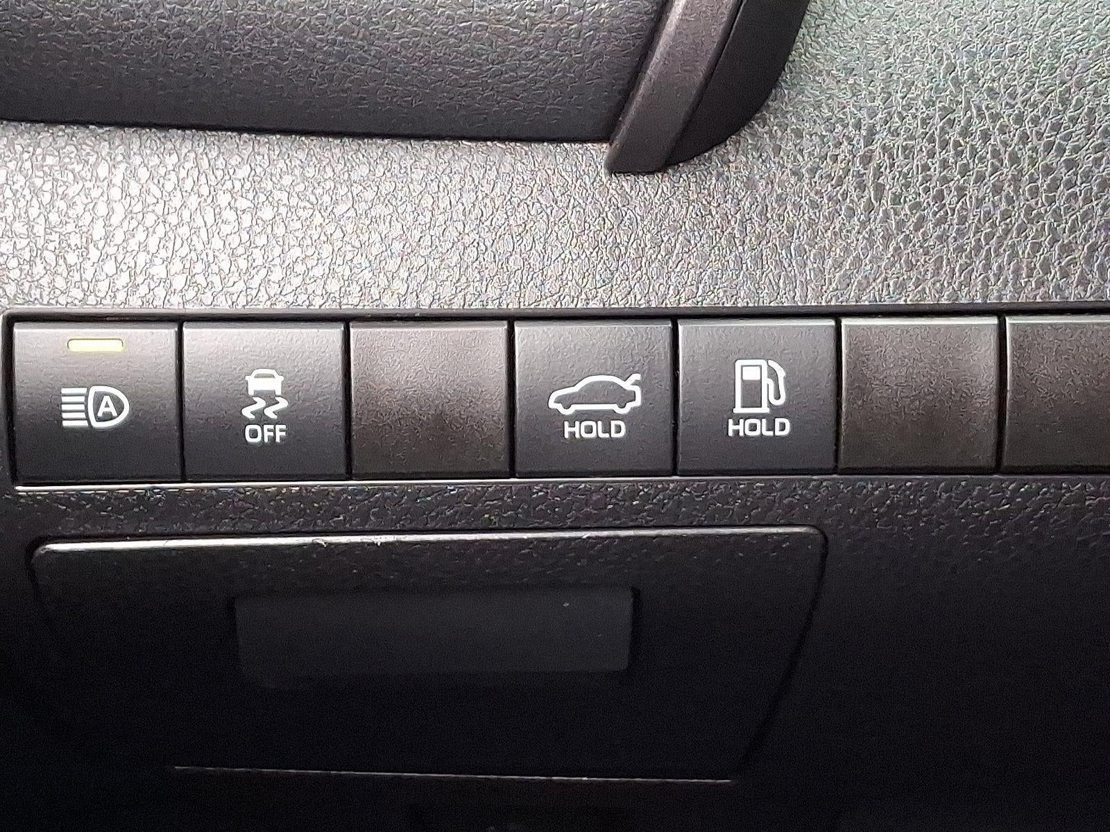 2021 Toyota Camry SE Auto AWD (Natl)