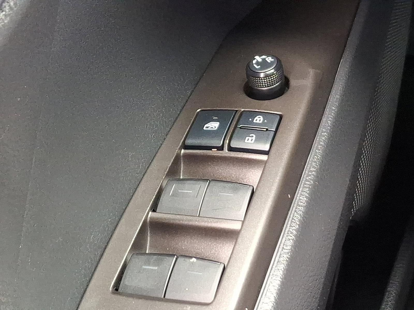 2021 Toyota Camry SE Auto AWD (Natl)