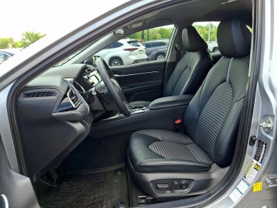 2020 Toyota Camry SE Auto AWD (Natl)