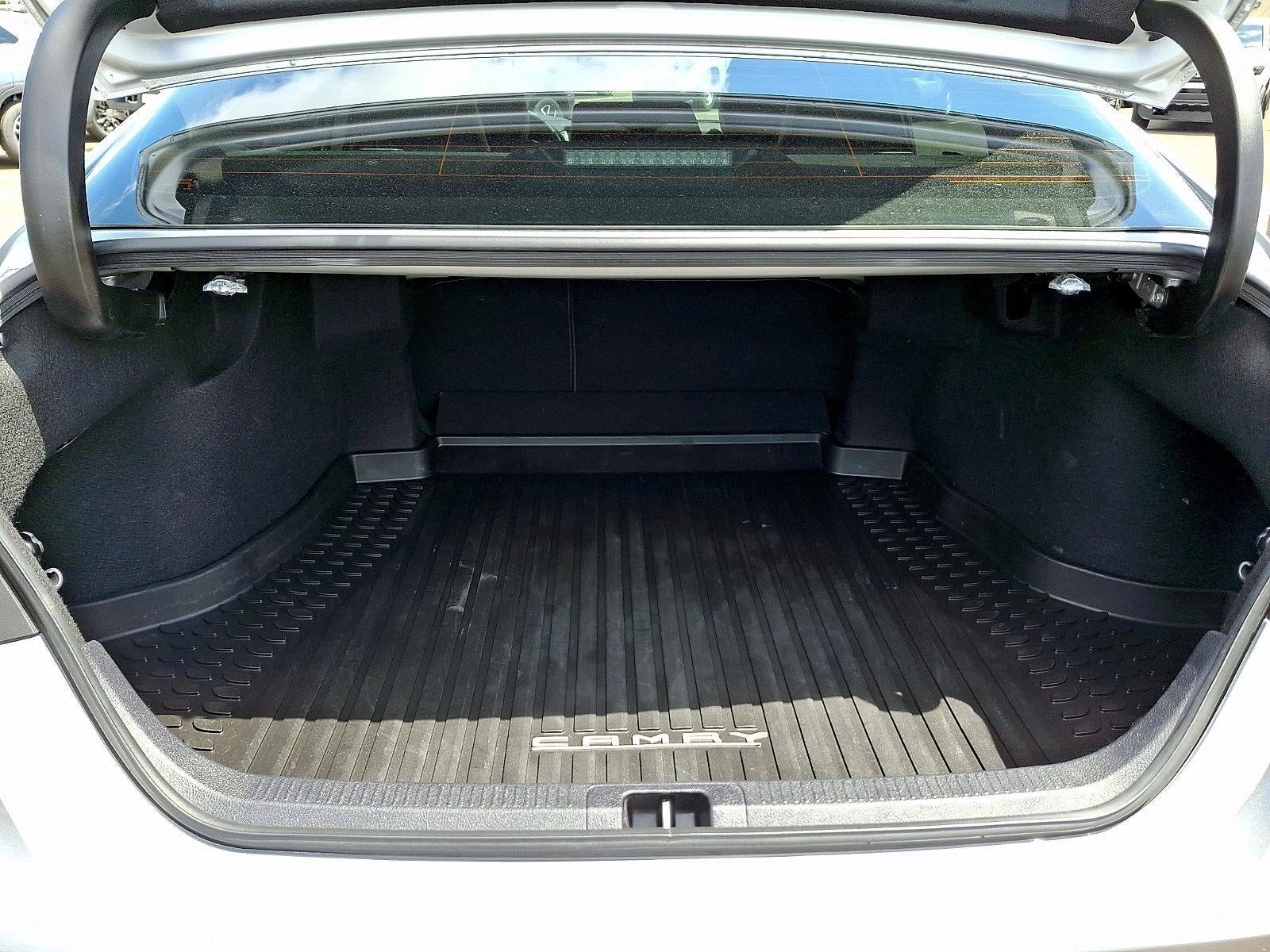 2020 Toyota Camry SE Auto AWD (Natl)