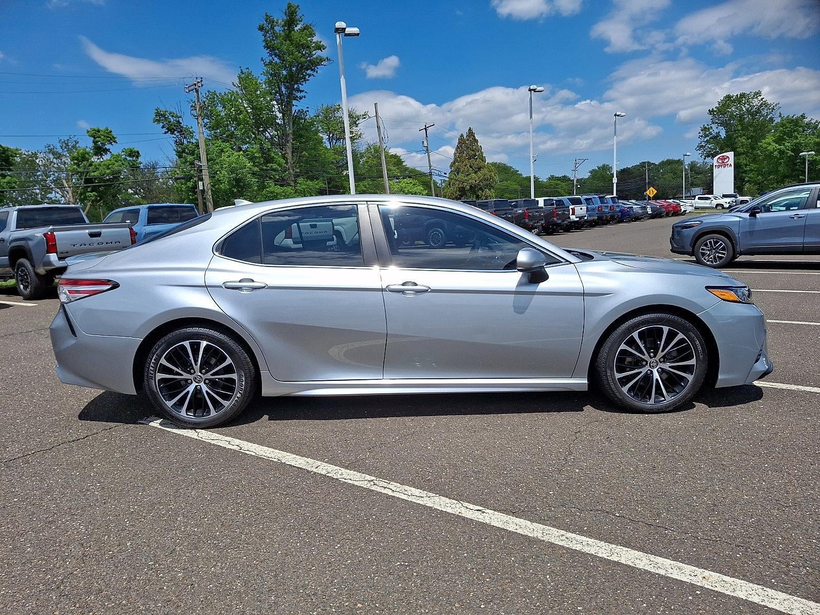 2020 Toyota Camry SE Auto AWD (Natl)