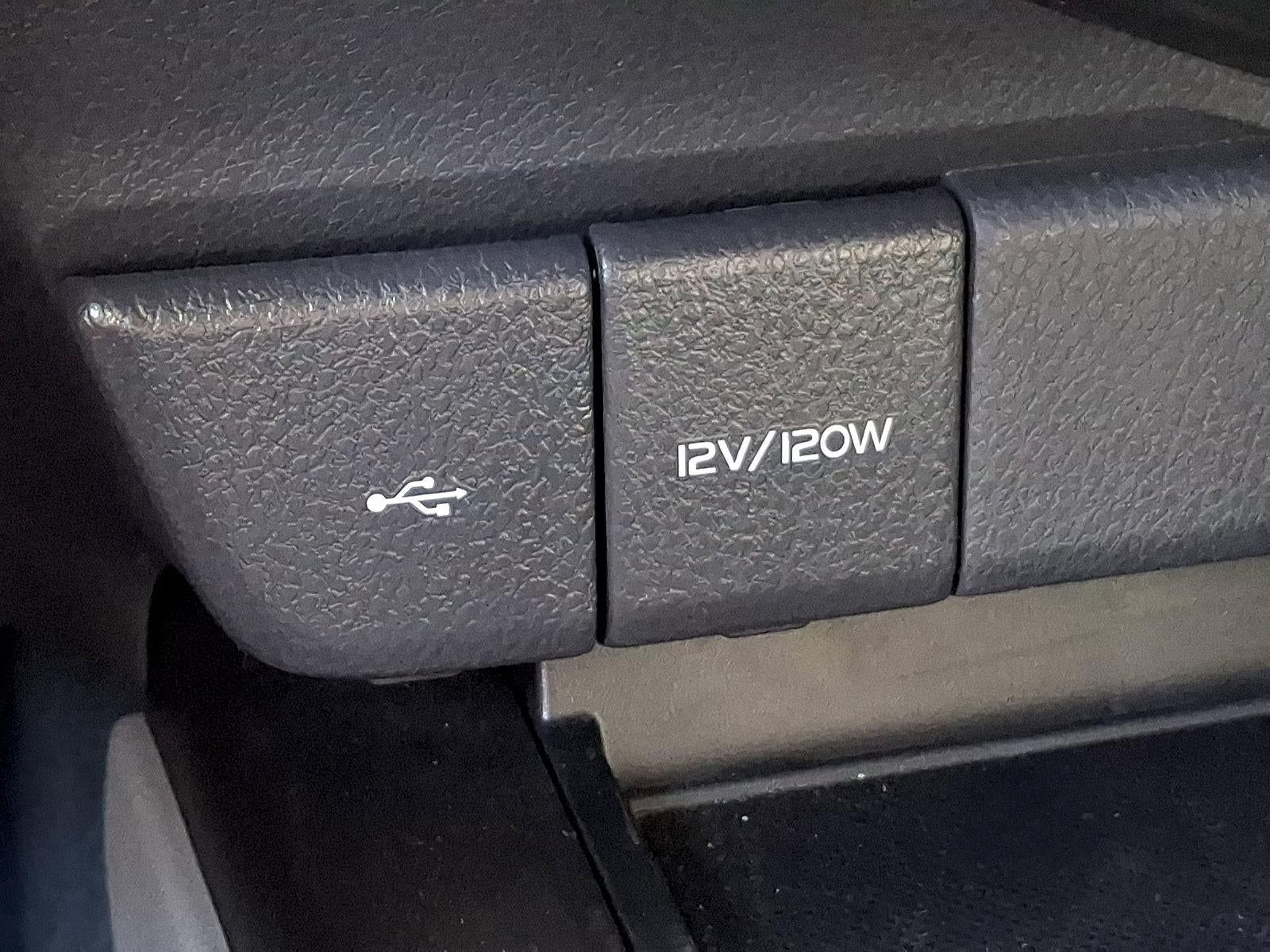 2023 Toyota Camry Hybrid SE CVT (Natl)