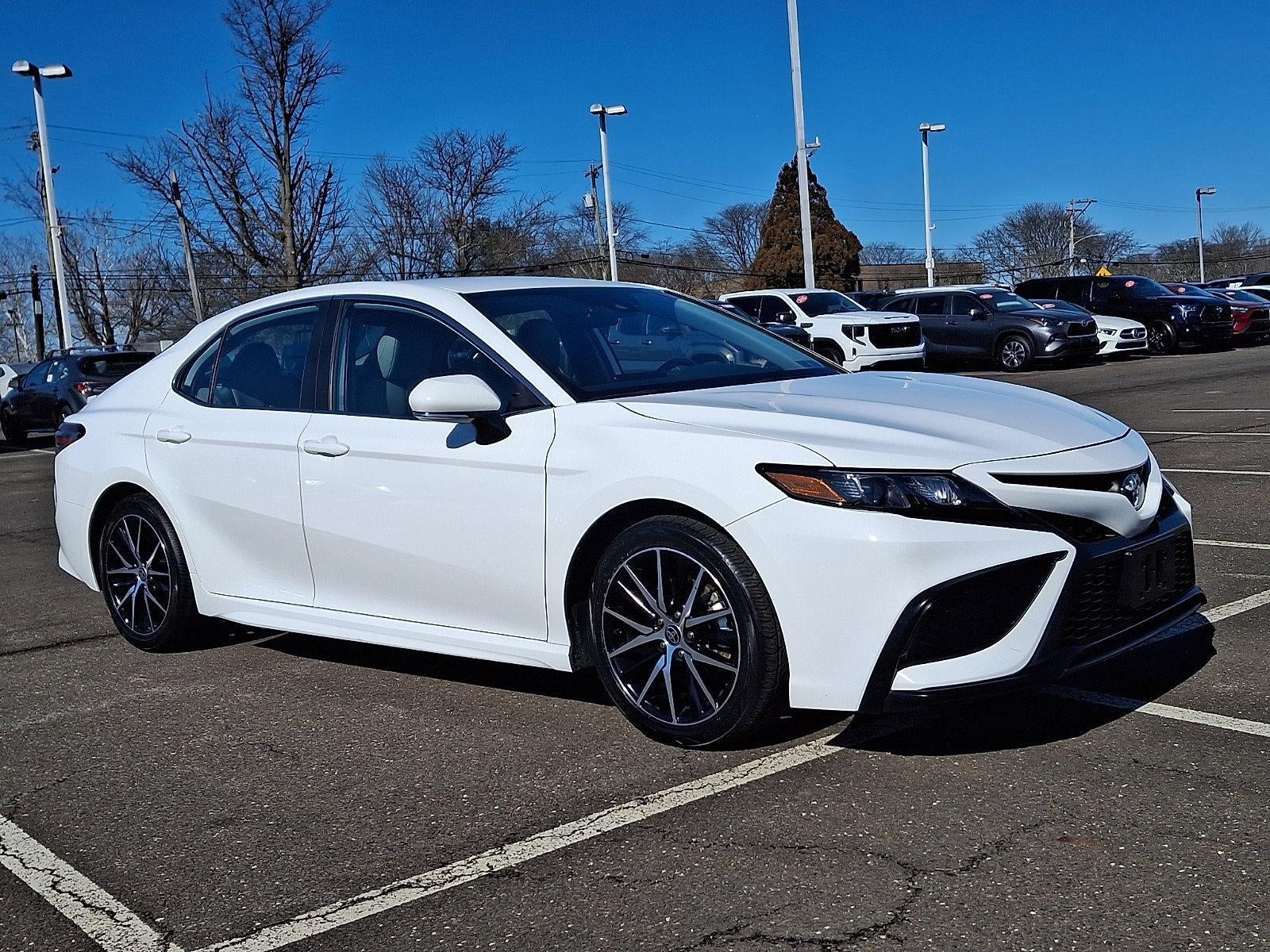 2024 Toyota Camry Hybrid SE CVT (Natl)